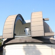 観測ドームの画像